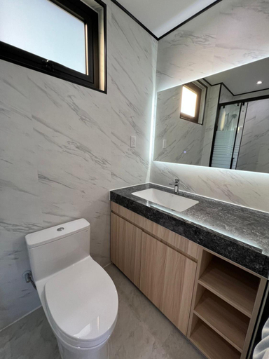Others 2, Nexus Living ERV-1, Los Angeles