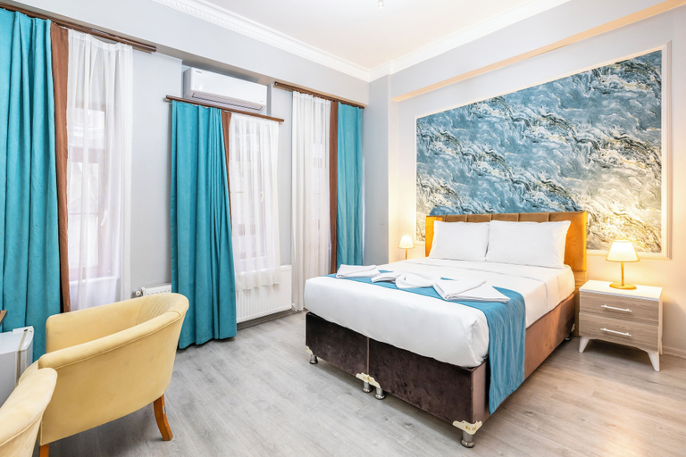Bedroom 4, Taksim Dora Hotel, Beyoğlu