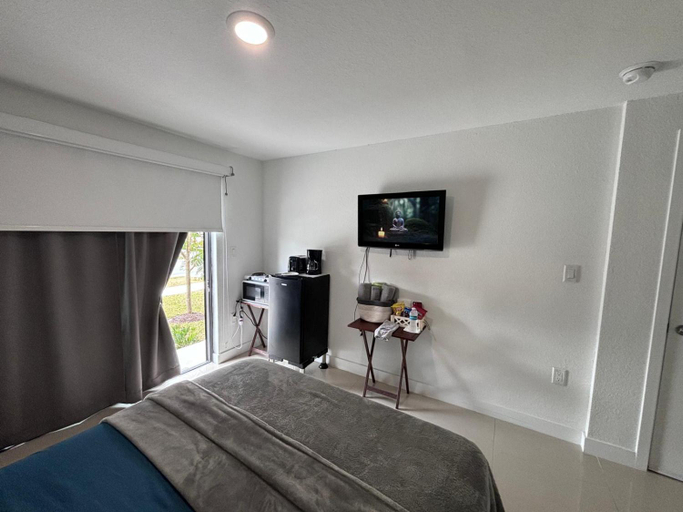 Bedroom 2, FlORIDA 2024, Miami-Dade