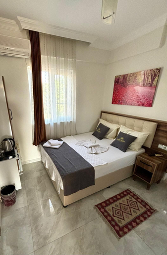Bedroom 3, Hotel Sahin, Akköy