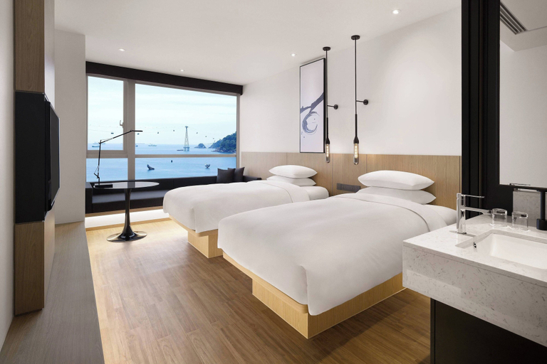 Bedroom 3, Fairfield by Marriott Busan Songdo Beach, Seo