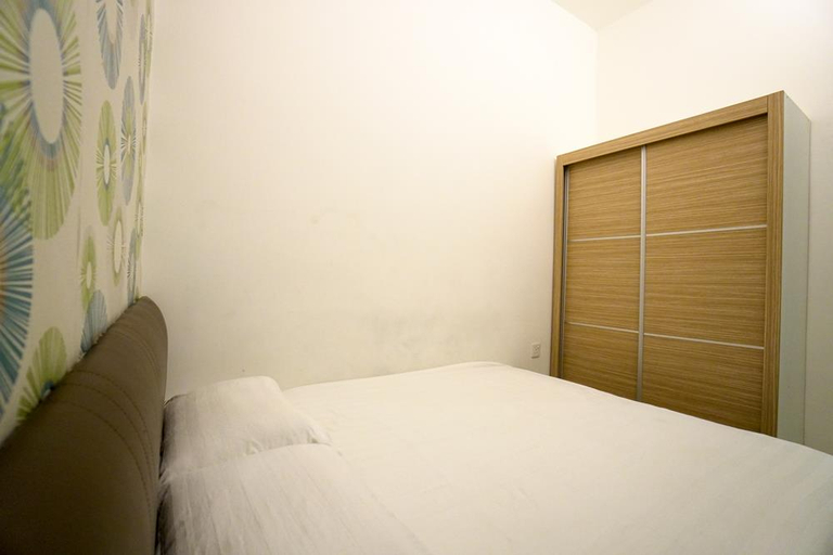 Bedroom 3, Crystal Garden Hotel (Seri Kembangan), Seri Kembangan