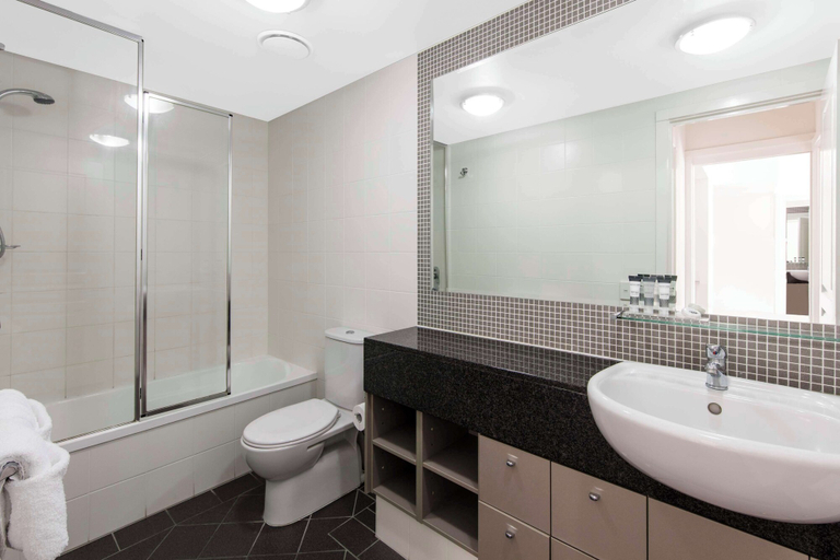 Bathroom 5, Oaks Brisbane Mews Suites, Bowen Hills
