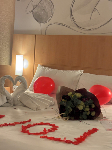 Bedroom 27