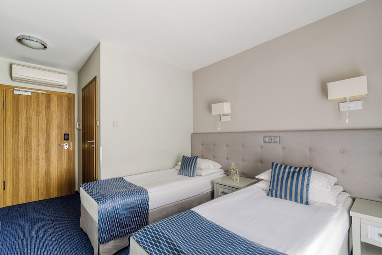 Bedroom 2, Hotel Aqua Sopot - Destigo Hotels, Sopot