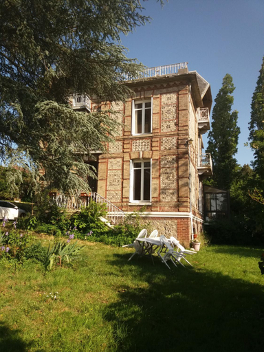 Others 3, Les Roches, Seine-Maritime