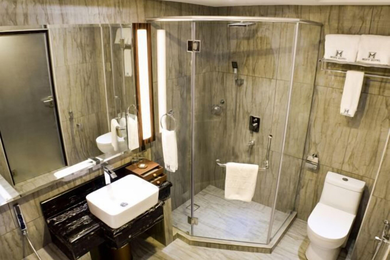 Bathroom 22