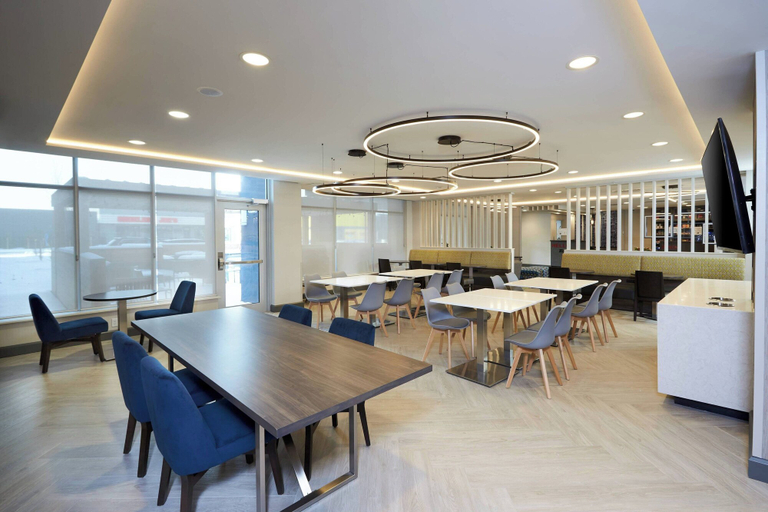 Food & Drinks 5, TownePlace Suites by Marriott Hamilton, Hamilton