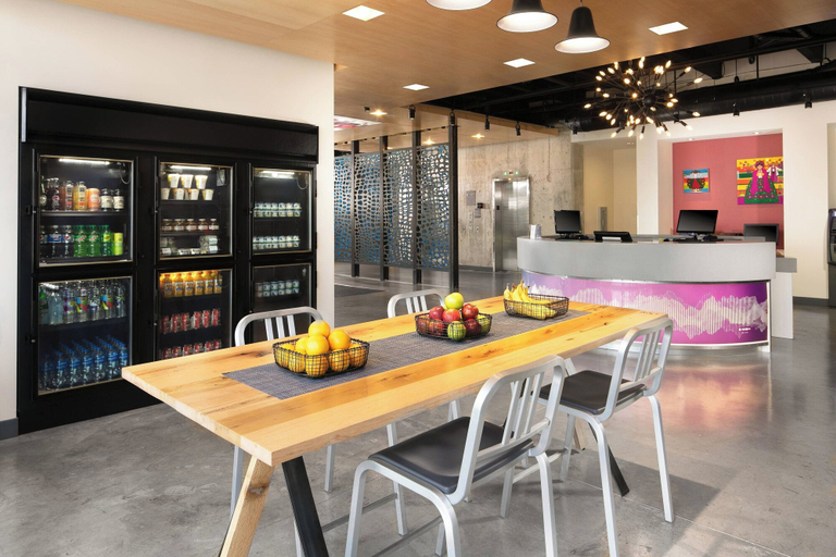 Food & Drinks 4, Aloft by Marriott Miami Airport, Miami-Dade