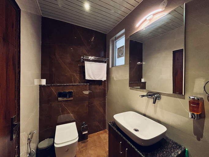 Bathroom 5, Vyom Boutique Hotel, Garhwal