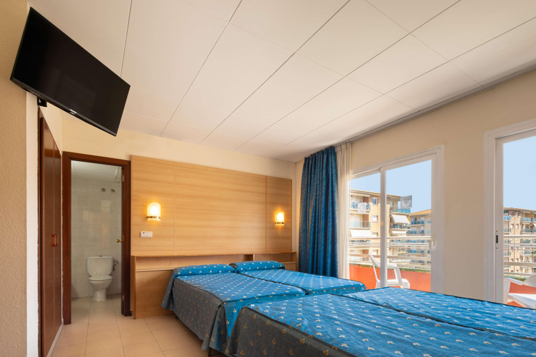 Bedroom 3, htop Summer Sun, Barcelona