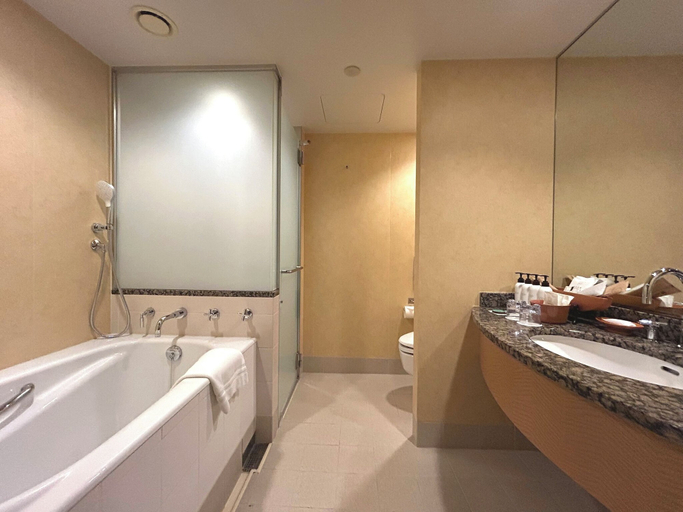 Bathroom 4