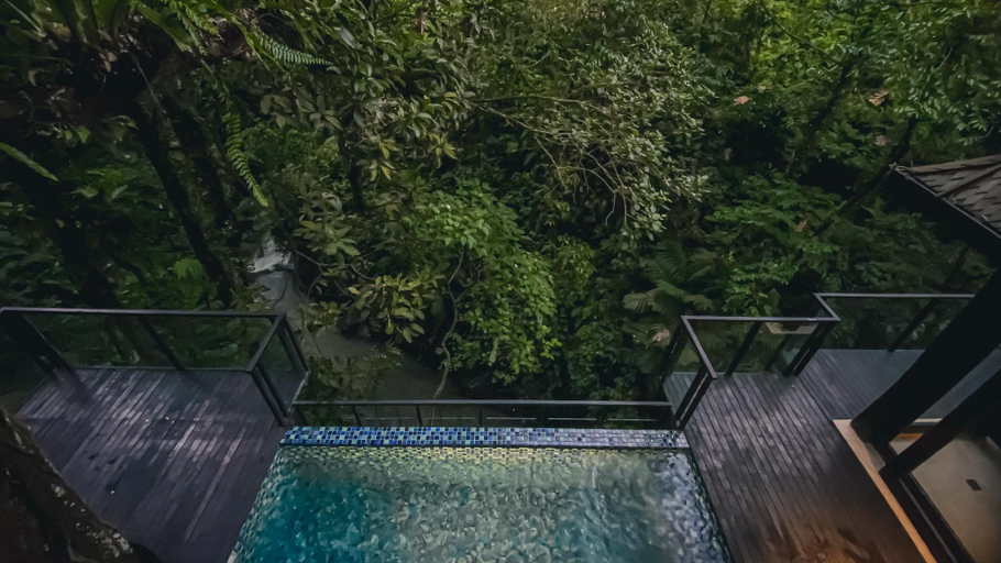Swimming Pool 14