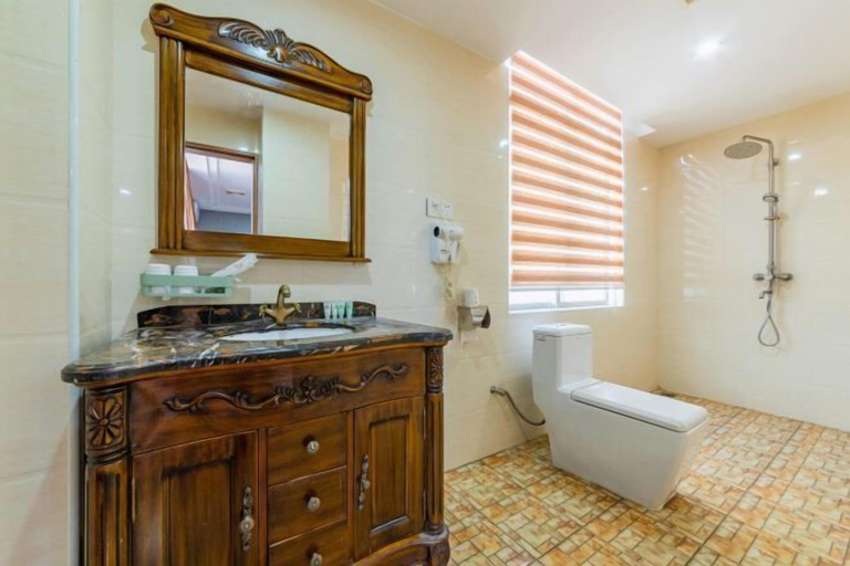 Bathroom 3, Marriott Business Hotel (Gaozhou People's Court), Maoming