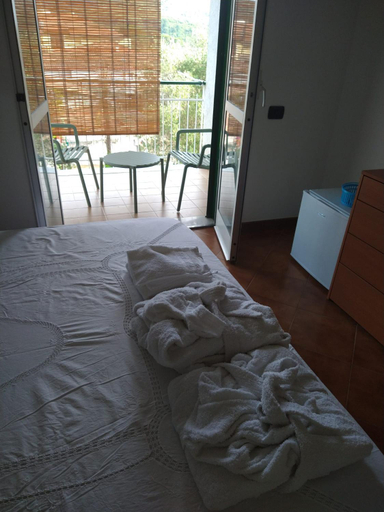 Others 2, Affitta Camere Peluso, Salerno