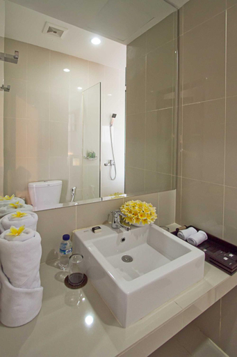 Bathroom 17