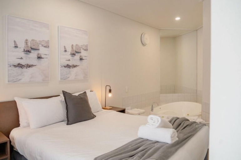 Bedroom 3, Mitchell on Main Motel & Apartments, E. Gippsland - Bairnsdale