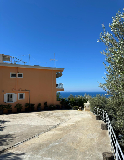 Others 3, Villa Ani, Sarandës