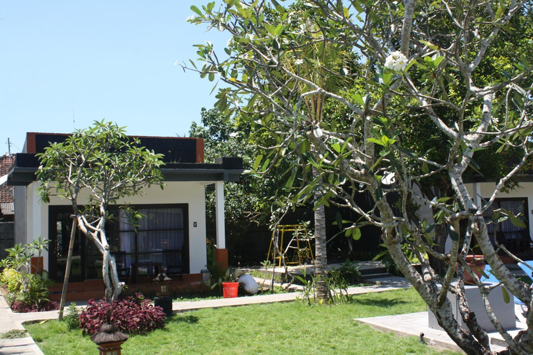 Exterior 17