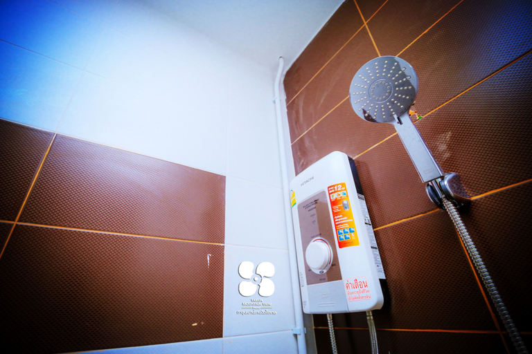Bathroom 4