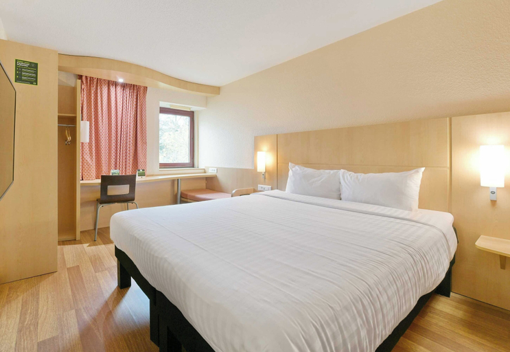 Bedroom 23