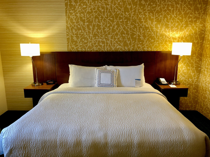 Bedroom 3, Fairfield Inn & Suites by Marriott Austin San Marcos, Hays