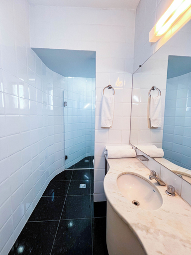 Bathroom 6