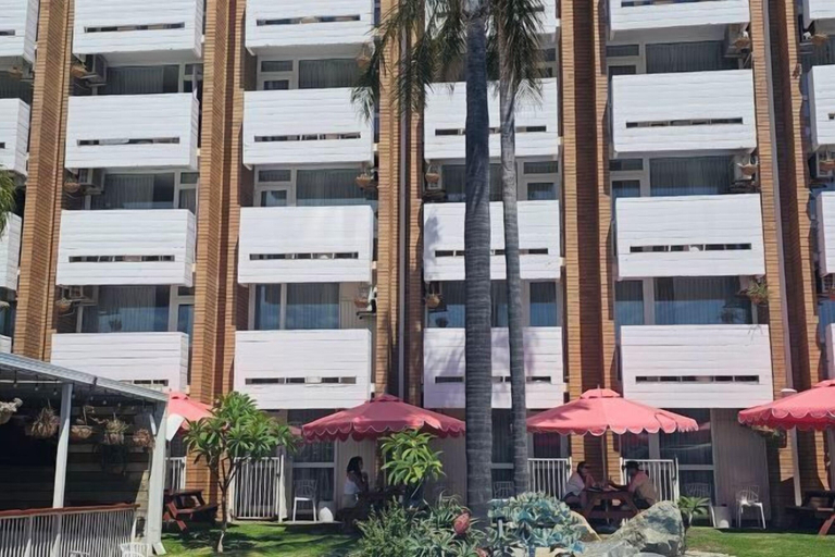 Exterior 8
