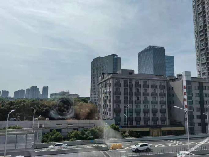 Exterior & Views 1, Ji Hotel Wuhan Jiedaokou, Wuhan