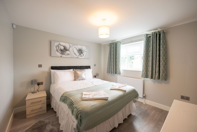 Bedroom 3, Headley House, Wokingham