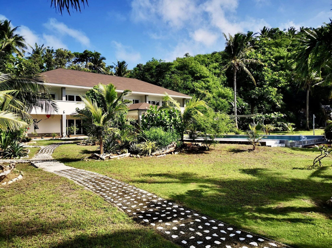 Sunset Cove Beach & Dive Resort, Romblon