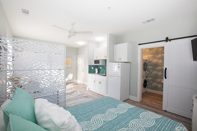 Interior 4, A Wave From It All - Studio 10 Min to Ocean, Horry