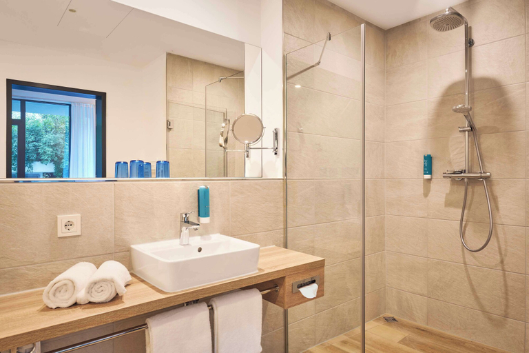 Bathroom 4, Best Western Hotel Arabellapark Muenchen, München