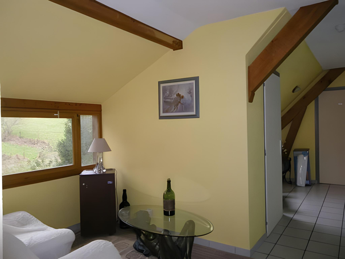 Bedroom 2, Les Sirenes, Savoie