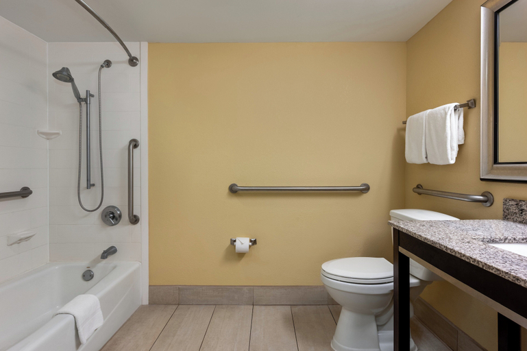 Bathroom 4, Holiday Inn Express TALLAHASSEE - I-10 E by IHG, Leon