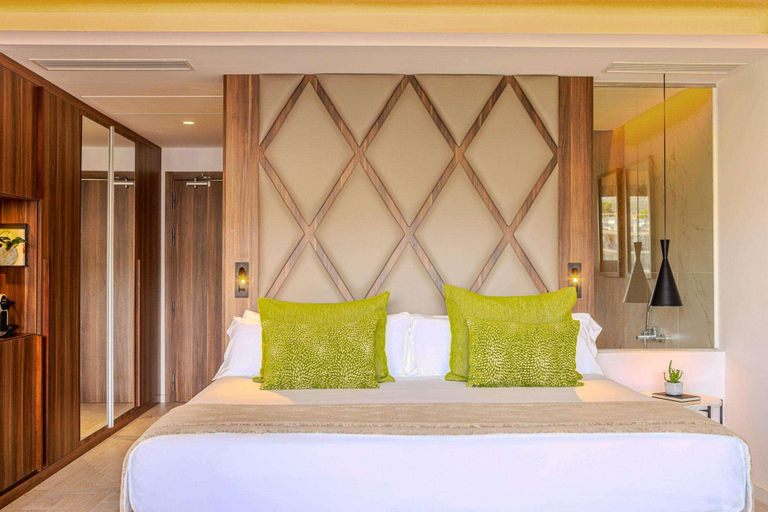 Bedroom 3, Zafiro Palace Palmanova, Baleares