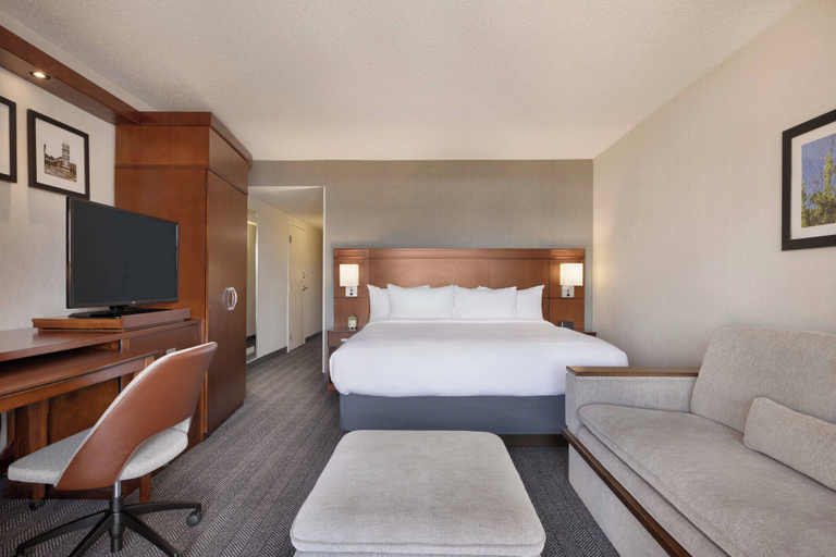 Bedroom 4, Courtyard Marriott Greenville, Pitt