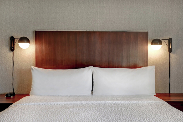 Bedroom 3, Four Points by Sheraton Toronto Mississauga, Peel