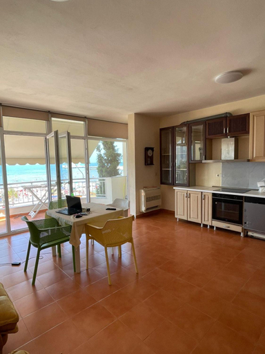 Others 4, Villa Venecia, Durrësit