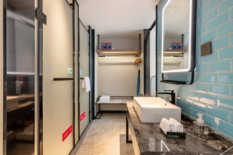 Bathroom 3, Echarm Hotel Yichang East Railway Station, Yichang