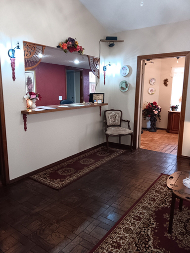 Others 5, Victorian Inn, Pawnee