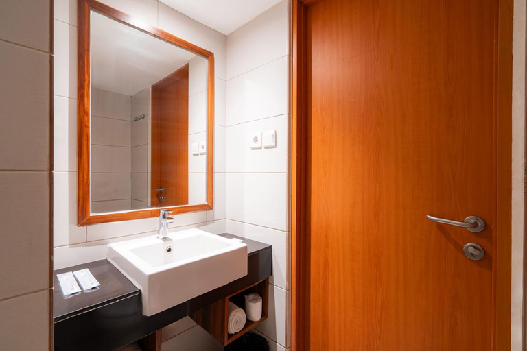 Bathroom 13