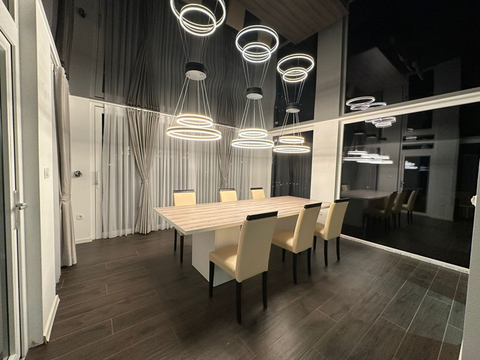 Food & Drinks 5, Villa Madison, Zagreb