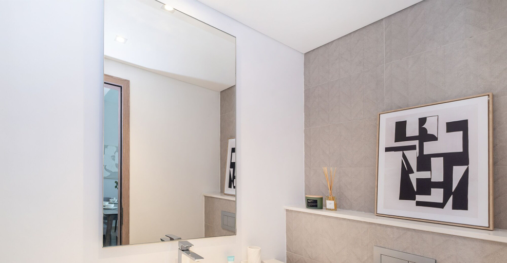Bathroom 3, LUX  LIV Contemporary Marina View Suite, Dubai