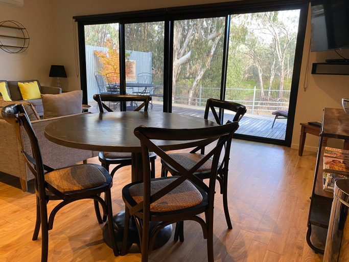 Others 4, Adelphi Apartments 3 or 3A - Downstairs 2 Bedroom or Upstairs King Studio with Balcony, Campaspe - Echuca