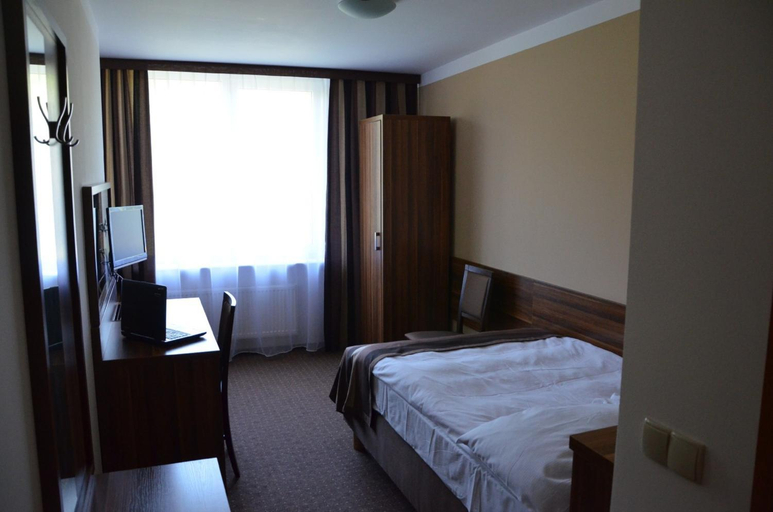 Bedroom 6