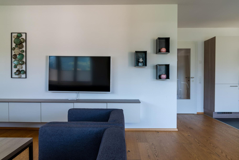 Room 5, Fourteen 4 0 Zell am See S P, Zell am See