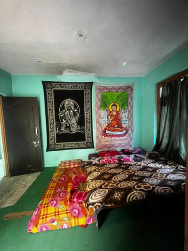 Others 2, The smoke house malana, Kullu