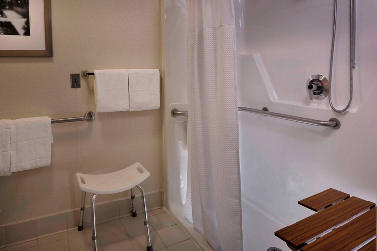Bathroom 3, SPRINGHILL SUITES BY MARRIOTT, New London