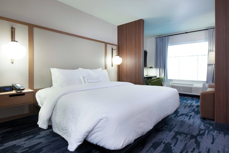 Bedroom 3, Fairfield Inn & Suites by Marriott Pittsburgh Downtown, Allegheny